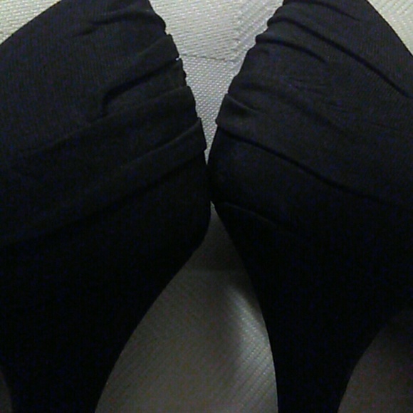 Beautiful Prada Heels - Picture 6 of 8